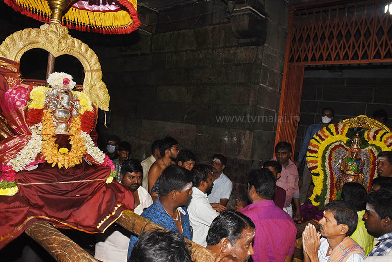 அருள்மிகு அண்ணாமலையார் திருக்கோயிலில் இன்று ஆடிப்பூரம் விழா கொடியேற்றம்!