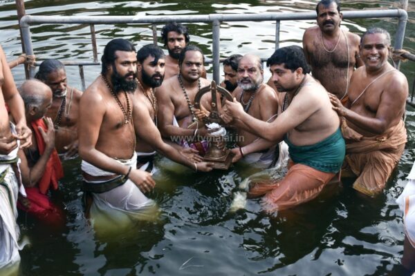 திருவண்ணாமலை அண்ணாமலையார் திருக்கோயிலில் தீர்த்தவாரி நிகழ்வு நடைபெற்றது!