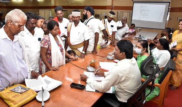 திருவண்ணாமலை மாவட்ட ஆட்சித்தலைவர் அலுவலக கூட்டரங்கில் இன்று குறை தீர்வு நாள் கூட்டம்!