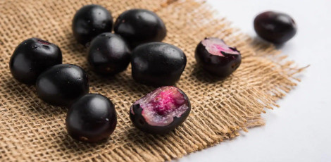 Do you know what excess intake of jamun can do to our health?