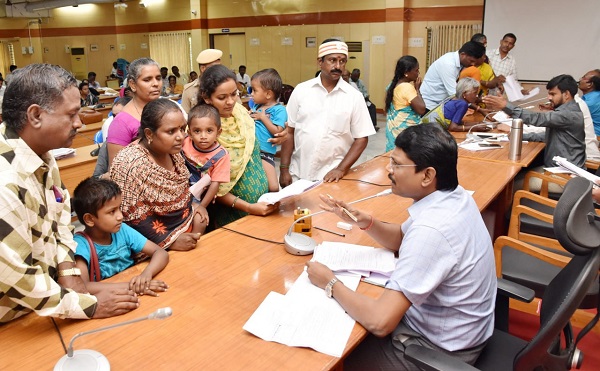 திருவண்ணாமலை மாவட்ட ஆட்சித்தலைவர் அலுவலக கூட்டரங்கில் நேற்று மக்கள் குறை தீர்வு நாள் கூட்டம்!