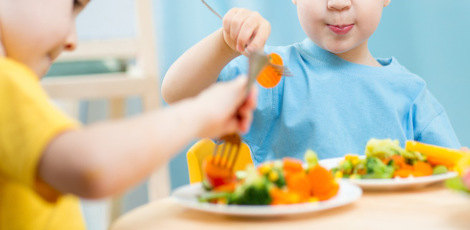 Working parents can inculcate healthy food habits in their kids by these ways!!