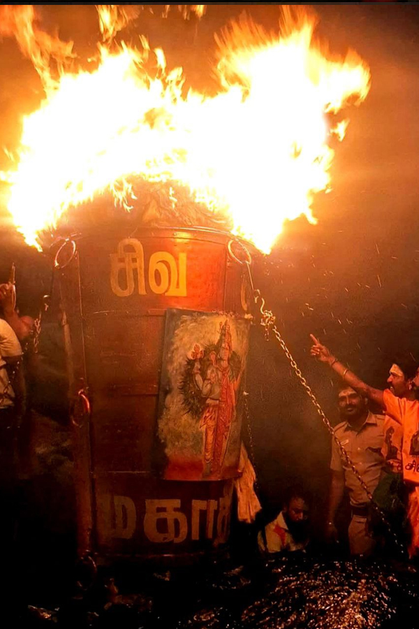 அண்ணாமலையாருக்கு அரோகரா! திருவண்ணாமலையில் ஏற்றப்பட்ட மகாதீபம்!